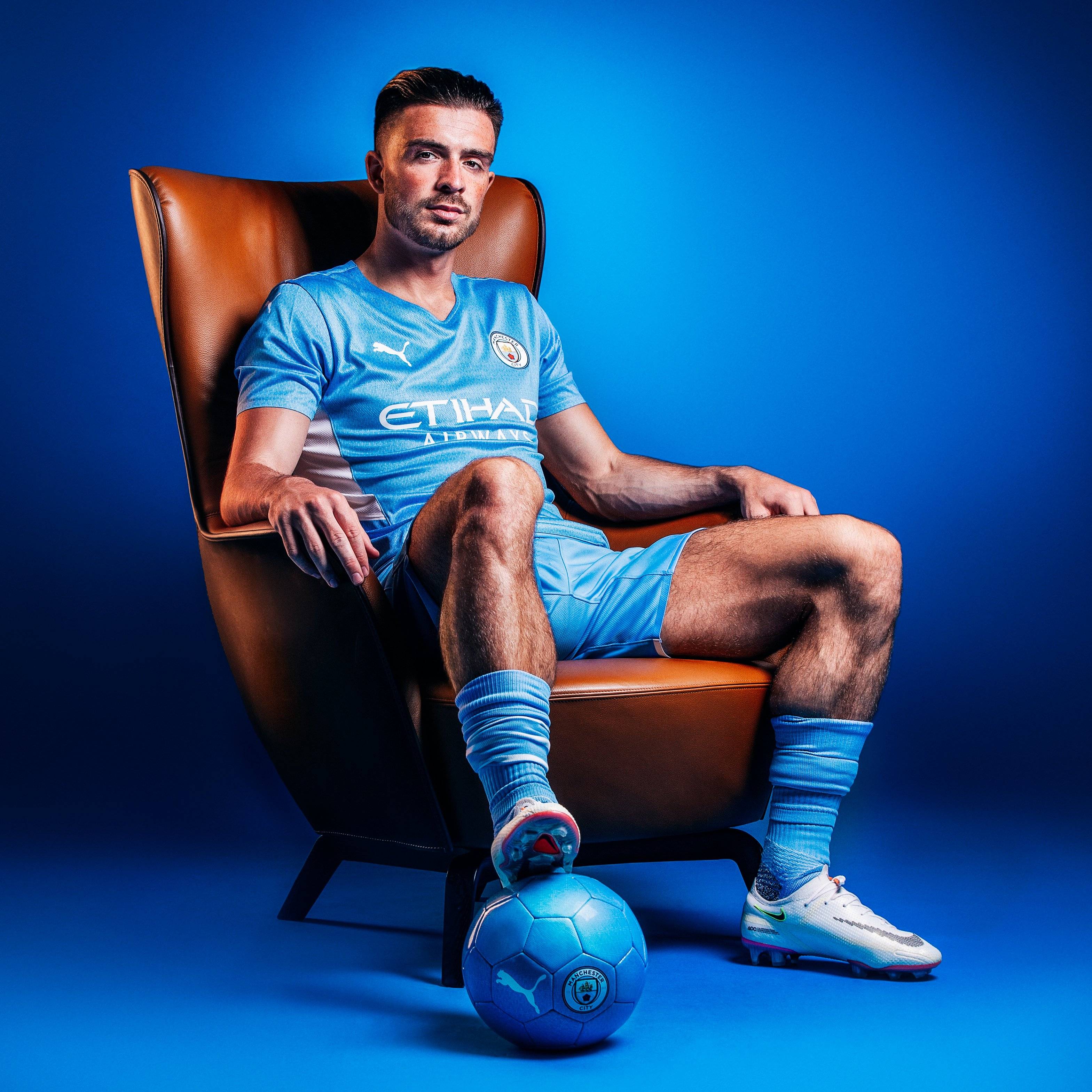 4年仅12球，曼城1亿英镑中场身价狂跌7200万欧元，30万周薪无人问津