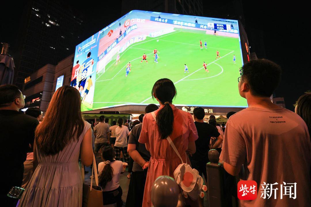 “苏超”现场观赛100万人次，意味着什么？