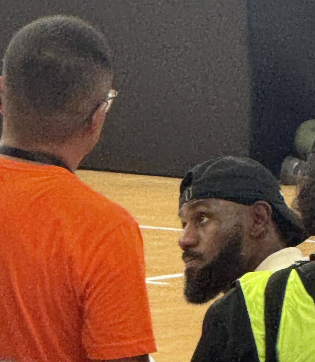 詹姆斯上海交大活动，圆满结束！