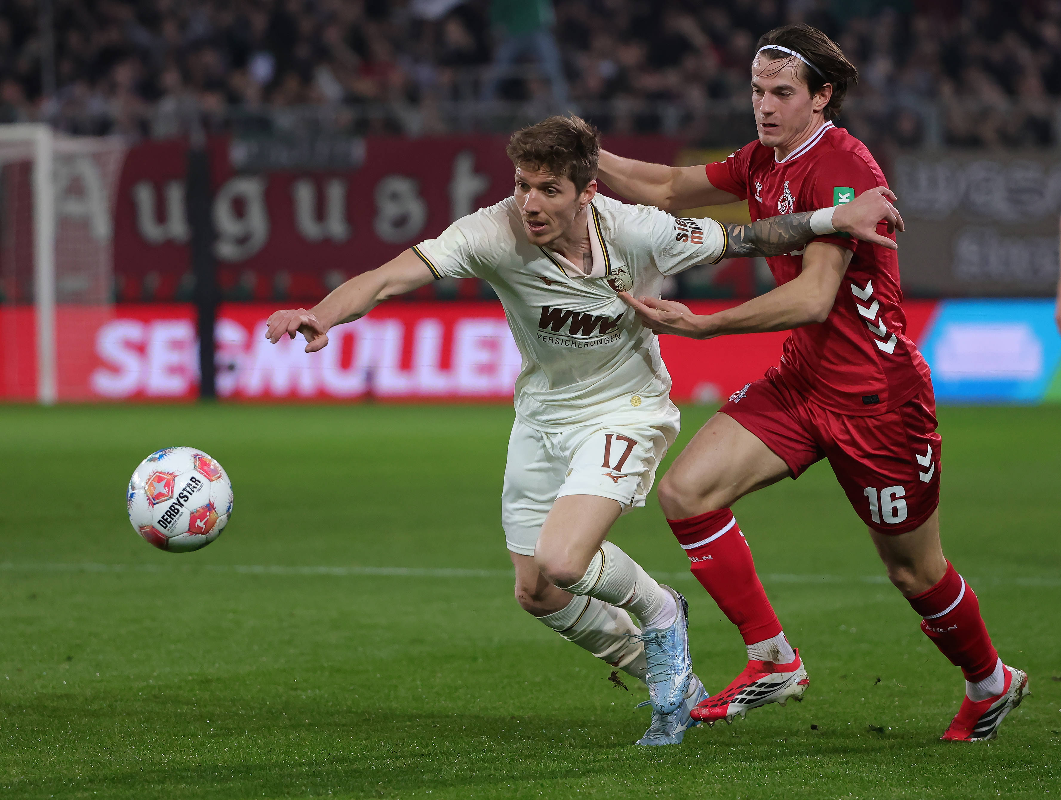 （体育）足球——德甲：奥格斯堡胜科隆