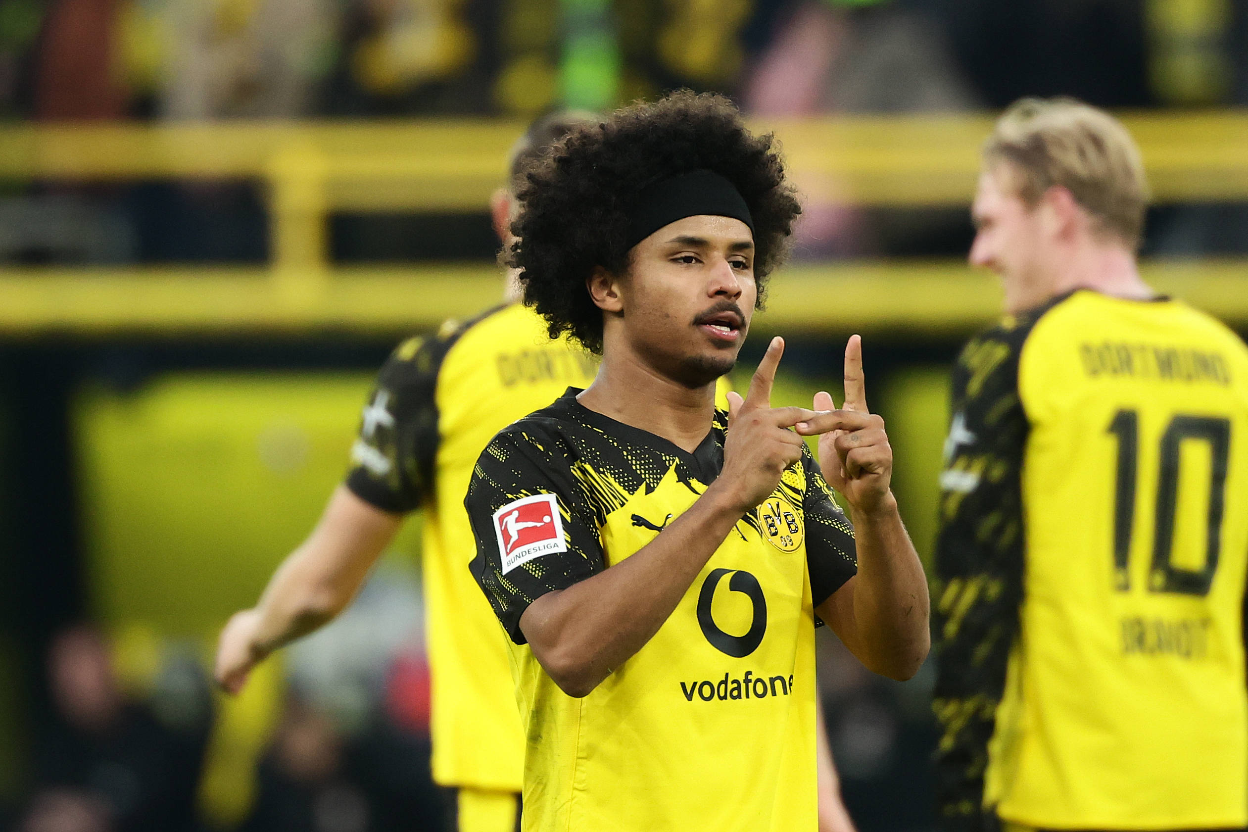 （体育）足球——德甲：多特蒙德胜圣保利