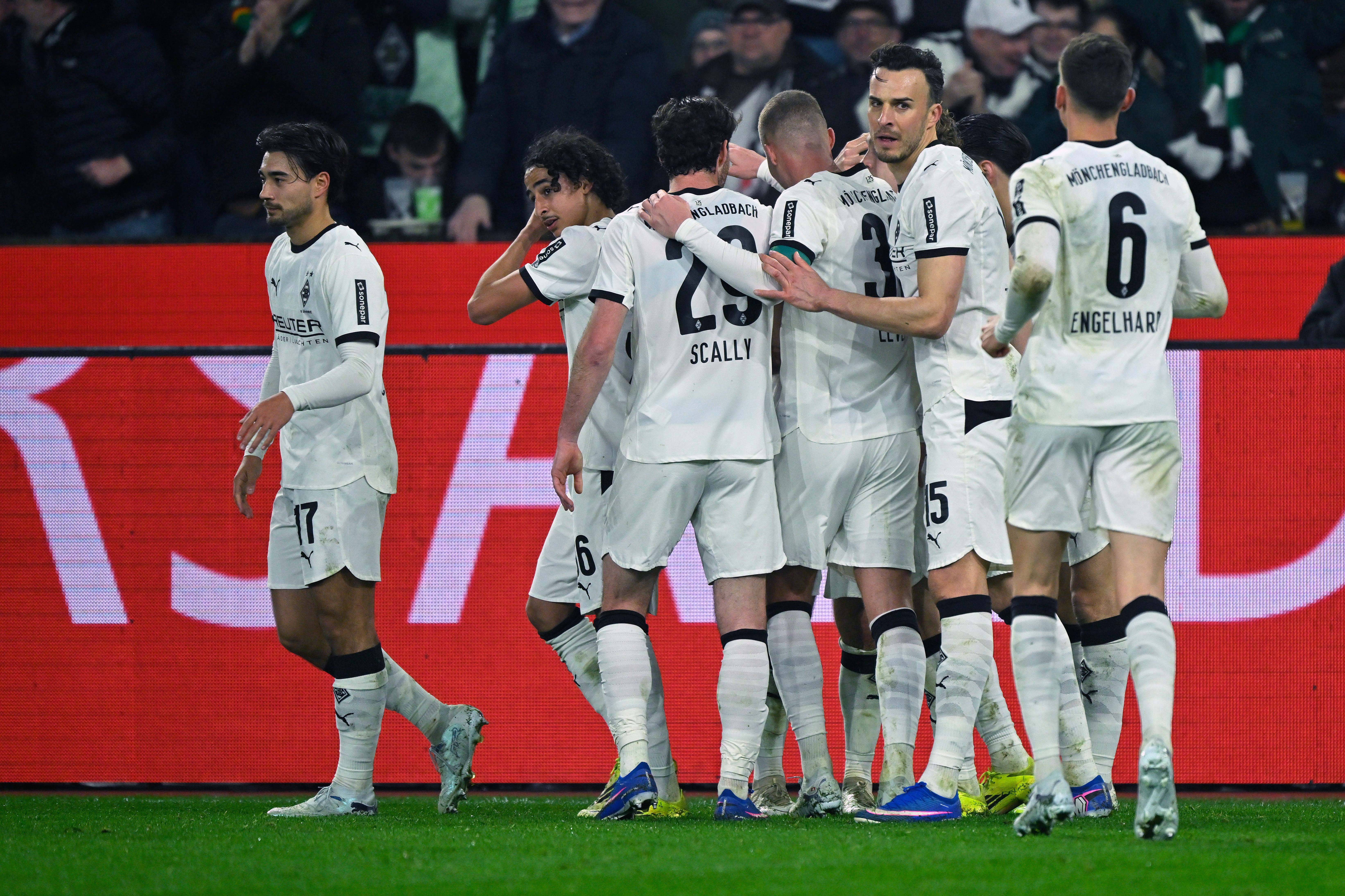 （体育）足球——德甲：门兴格拉德巴赫胜圣保利